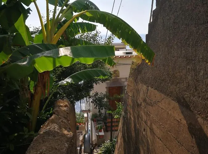 Casa I Girasoli Праяно
